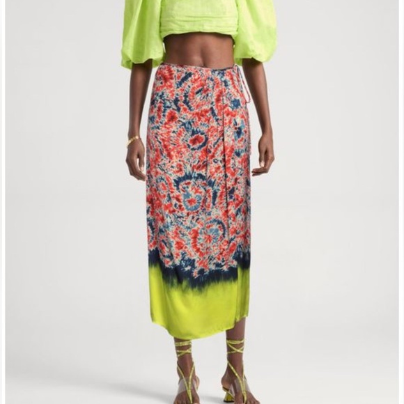 Essentiel Antwerp
Women's tie dye ruched tie Maxi Skirt - Picture 11 of 11